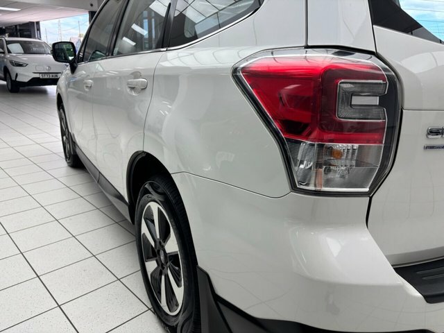 Subaru Forester 2.0 Xe Premium Lineartronic Gold #16