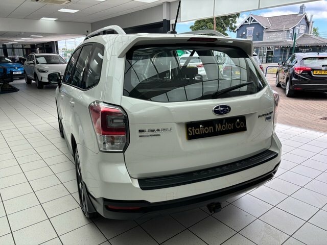 Subaru Forester 2.0 Xe Premium Lineartronic Gold #9