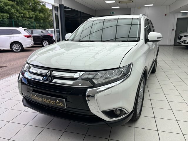 Mitsubishi Outlander Di-d Gx4 Suv White #5