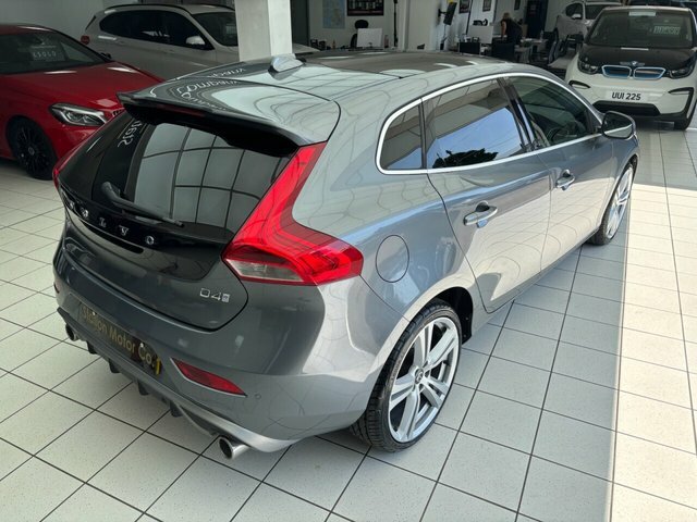 Volvo V40 Hatchback Black #18