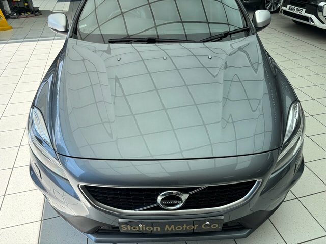 Volvo V40 Hatchback Black #21