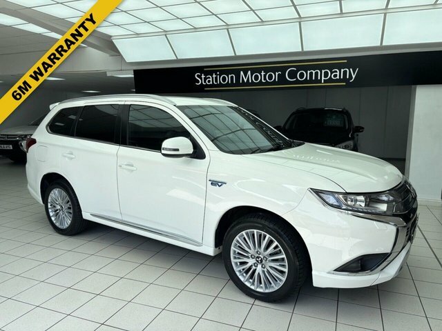 Mitsubishi Outlander Twinmotor 13.8Kwh Dynamic Suv White