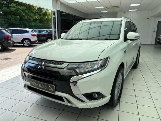 Mitsubishi Outlander Twinmotor 13.8Kwh Dynamic Suv White #4