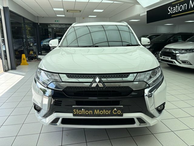 Mitsubishi Outlander Twinmotor 13.8Kwh Dynamic Suv White #3