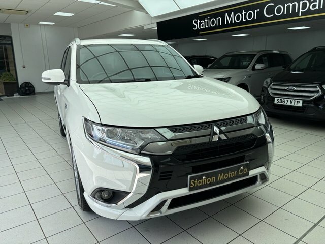Mitsubishi Outlander Twinmotor 13.8Kwh Dynamic Suv White #2