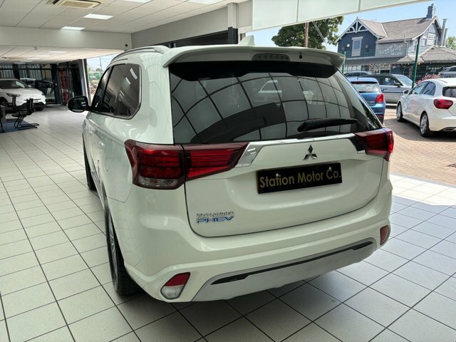 Mitsubishi Outlander 2021 21 Phev  #8