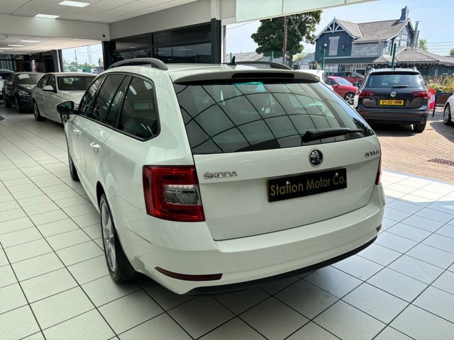 Skoda Octavia 2.0 Tsi Vrs Estate Black #12