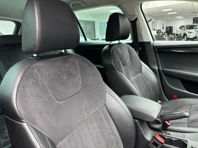 Skoda Octavia 2.0 Tsi Vrs Estate Black #36