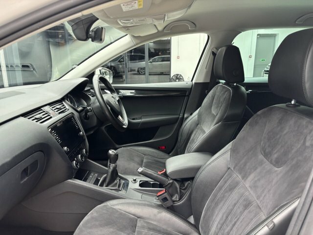 Skoda Octavia 2.0 Tsi Vrs Estate Black #30