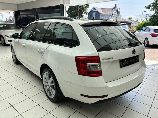 Skoda Octavia 2.0 Tsi Vrs Estate Black #10