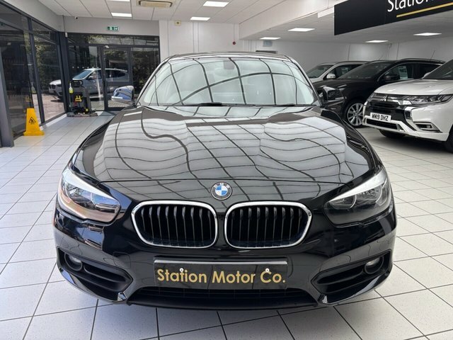 BMW 1 Series 120I Sport Hatchback Black #4