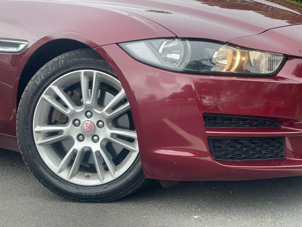 Jaguar XE 2.0D Prestige Euro 6 Ss Red #2