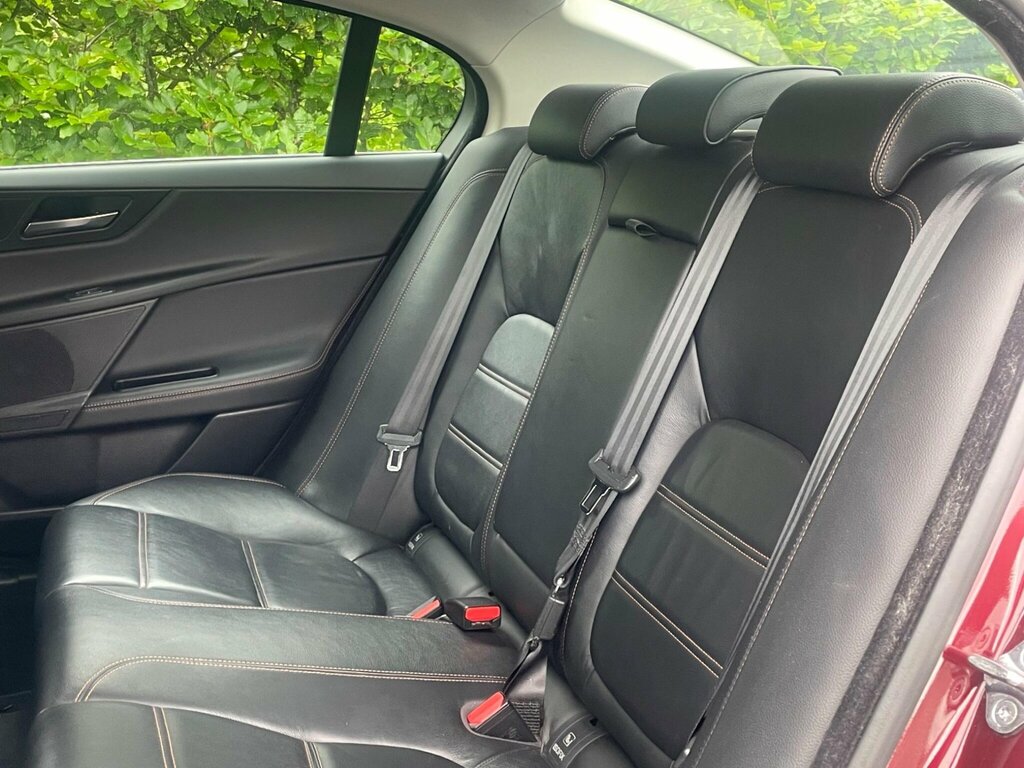 Jaguar XE Saloon 2.0 Gtdi Prestige 2016 Black #22