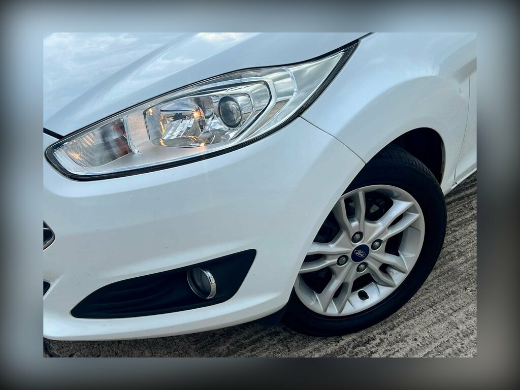 Ford Fiesta 1.0T Ecoboost Zetec Euro 5 Ss YG14RRK White #5