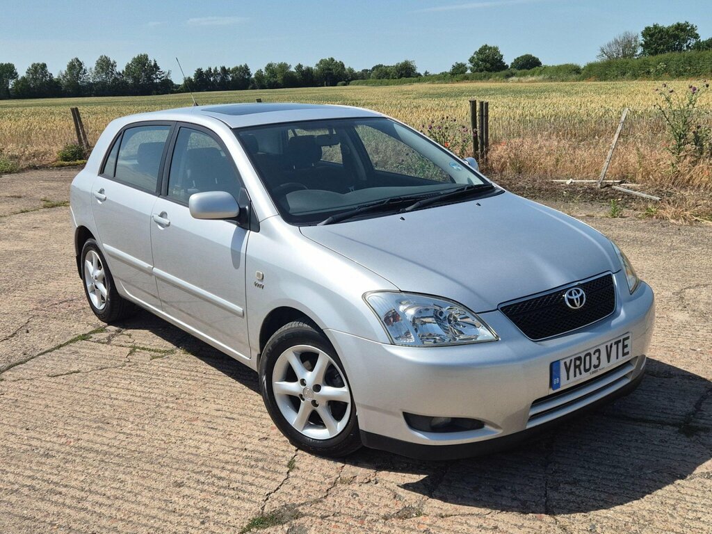 Toyota Corolla 1.4 Vvt-i T Spirit Silver #2