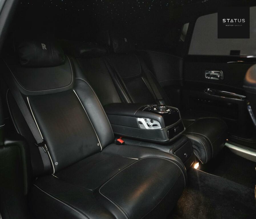 Rolls-Royce Ghost Saloon 6.6 V12 2016 Silver #40