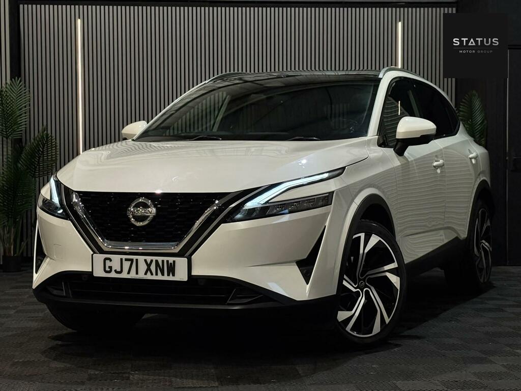 Nissan Qashqai Tekna GJ71XNW White #2
