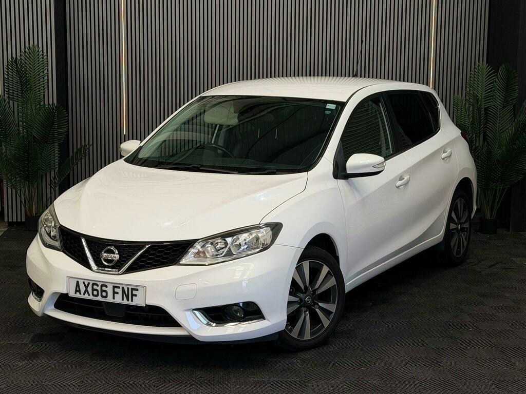 Nissan Pulsar N-connecta White #4