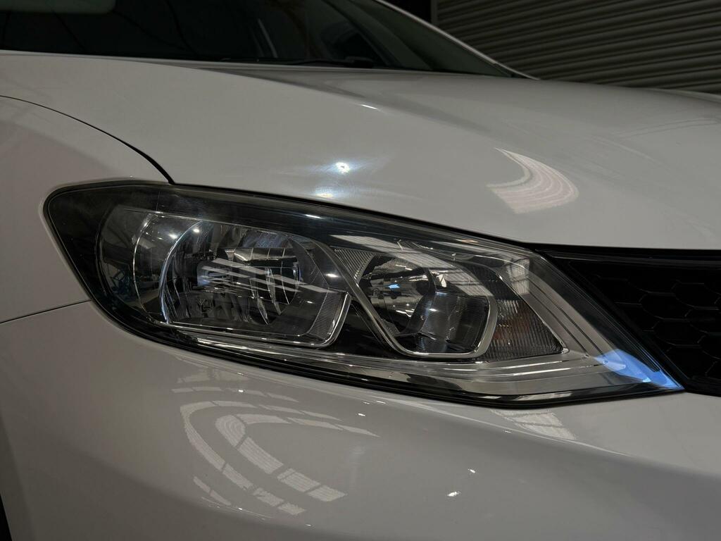 Nissan Pulsar Hatchback Blue #8