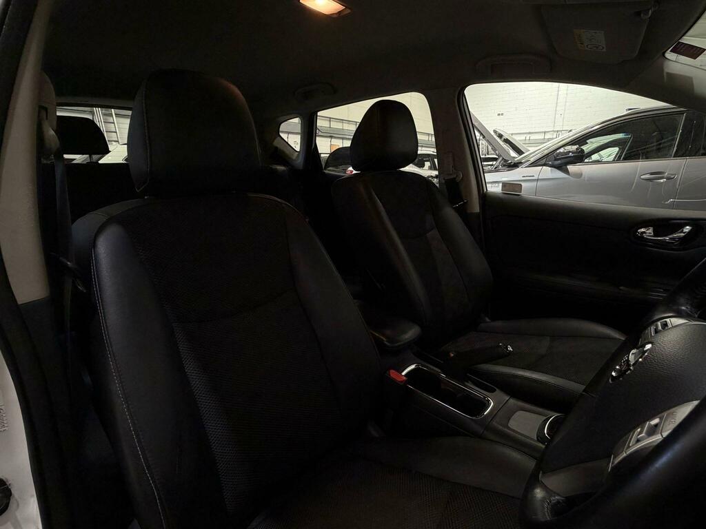 Nissan Pulsar Hatchback Blue #16