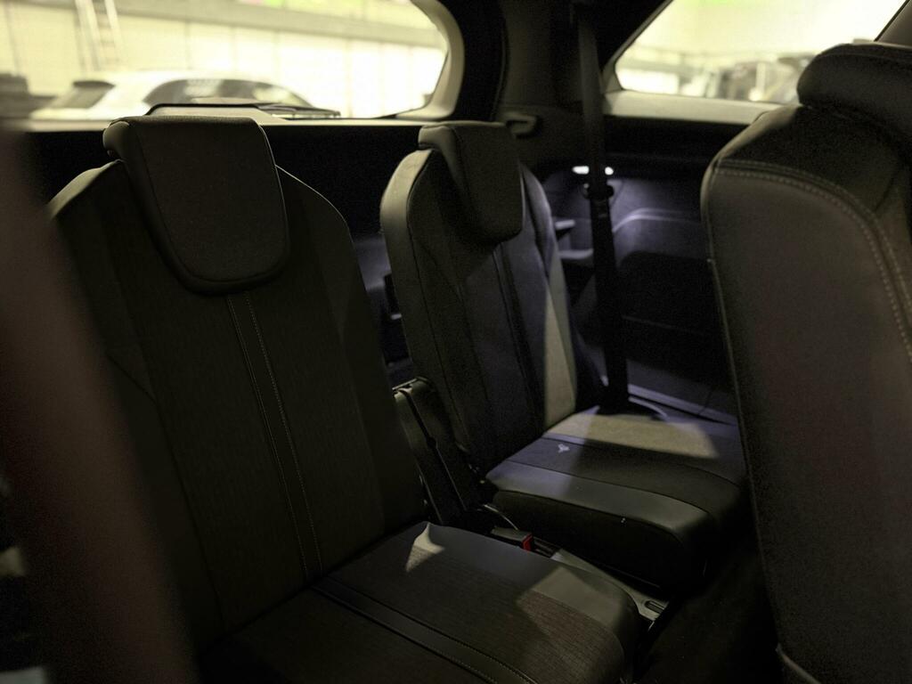 Peugeot 5008 1.2 Puretech Allure Black #36