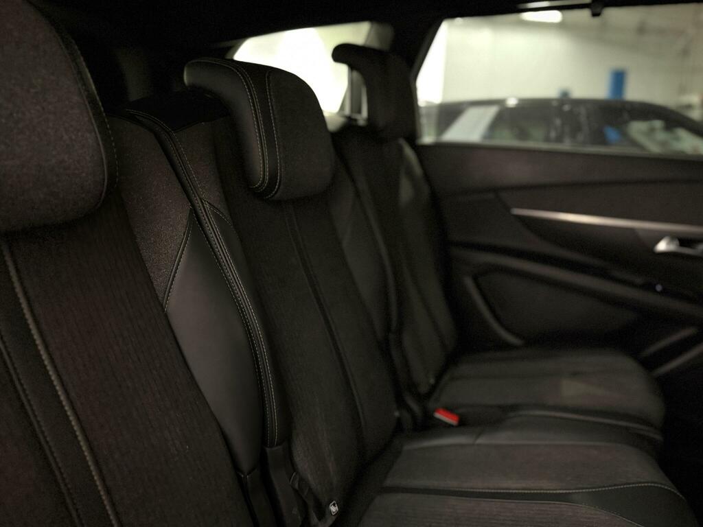 Peugeot 5008 1.2 Puretech Allure Black #35