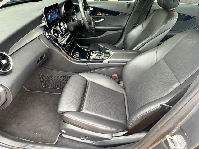 Mercedes-Benz C Class C220d Amg Line 2018 Grey #23