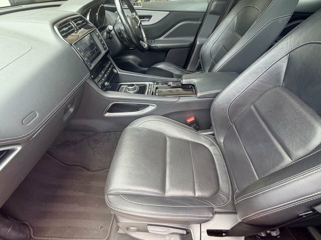 Jaguar F-Pace 2L Portfolio Grey #25
