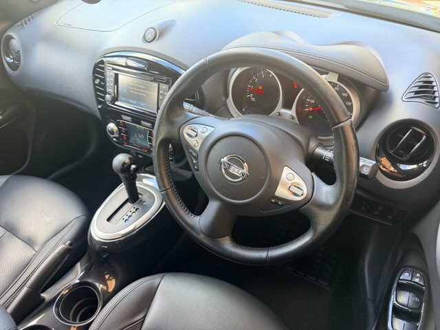Nissan Juke 1.2 Tekna Dig-t 115 Bhp Silver #32
