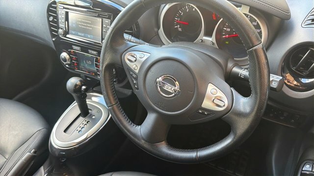 Nissan Juke 1.2 Tekna Dig-t 115 Bhp Silver #30