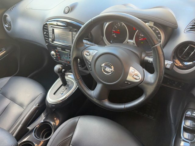 Nissan Juke 1.2 Tekna Dig-t 115 Bhp Silver #31