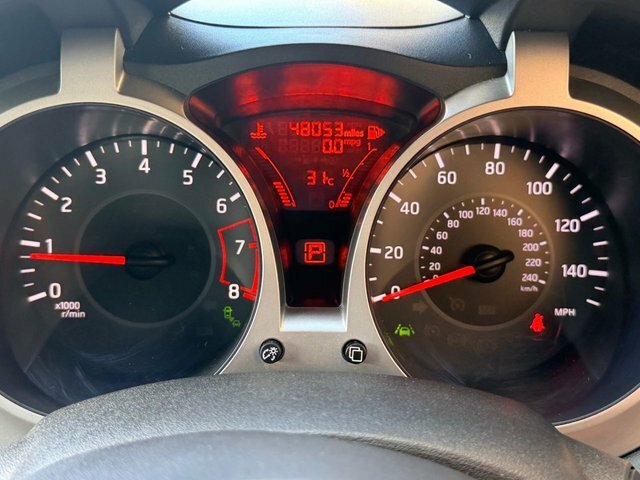 Nissan Juke 1.2 Tekna Dig-t 115 Bhp Silver #33