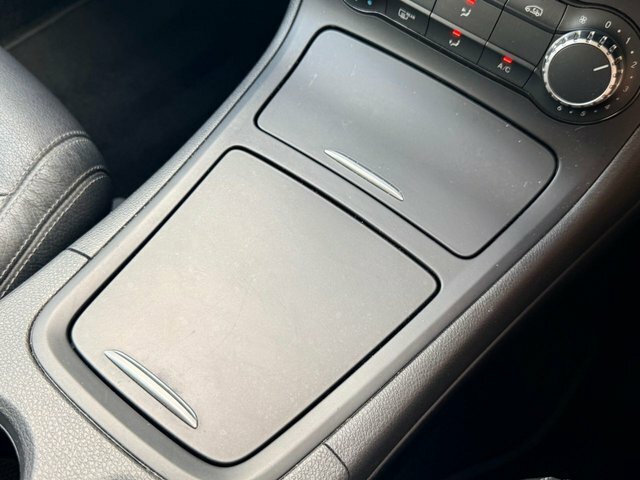 Mercedes-Benz B Class Mpv White #42