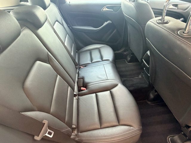 Mercedes-Benz B Class Mpv White #27