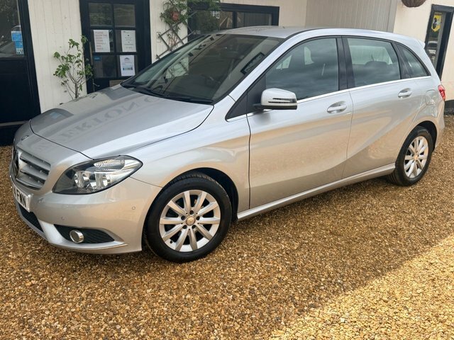 Mercedes-Benz B Class Mpv White #16