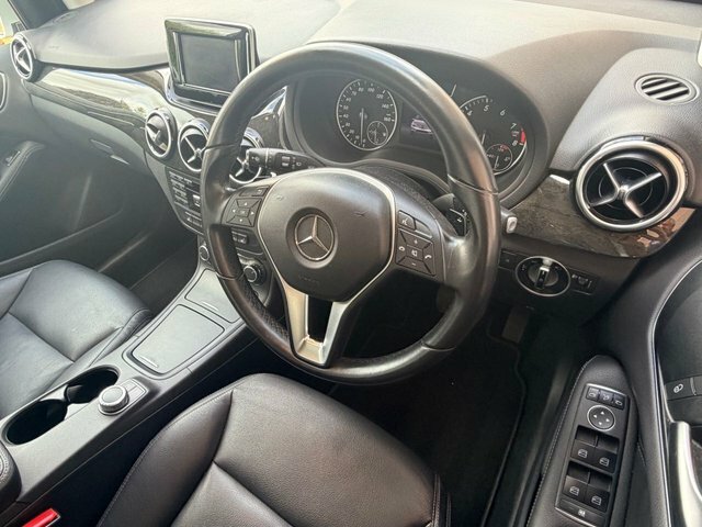 Mercedes-Benz B Class Mpv White #31