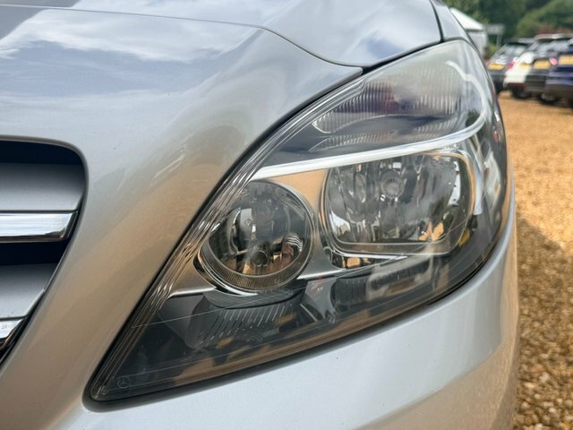 Mercedes-Benz B Class Mpv White #20