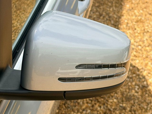 Mercedes-Benz B Class Mpv White #23