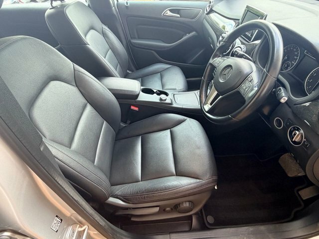 Mercedes-Benz B Class Mpv White #30
