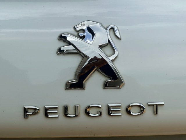Peugeot 2008 Gt Line Red #9