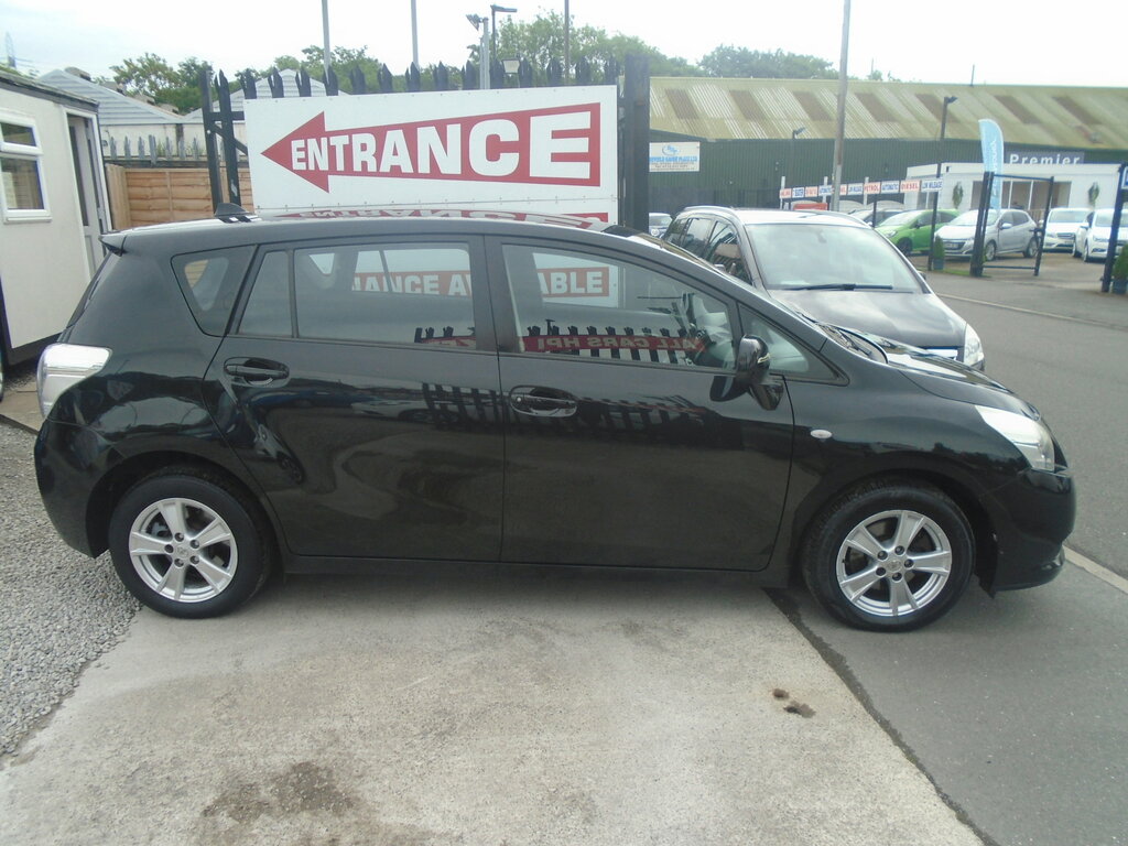 Toyota Verso Blue #12