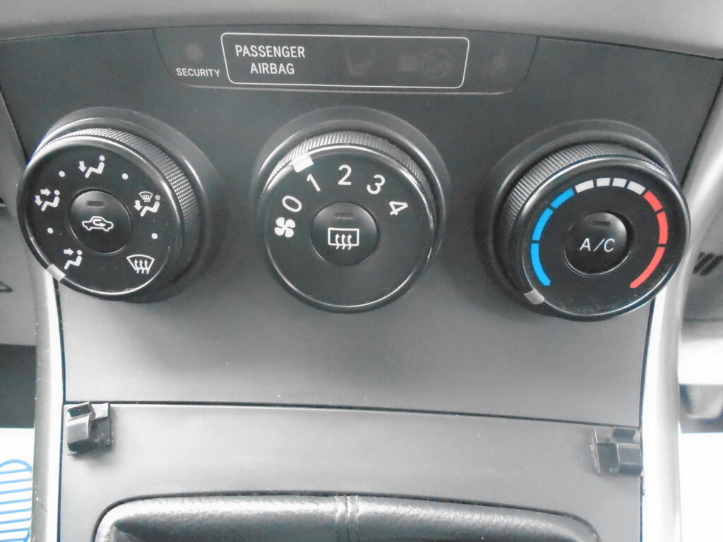 Toyota Verso Blue #8