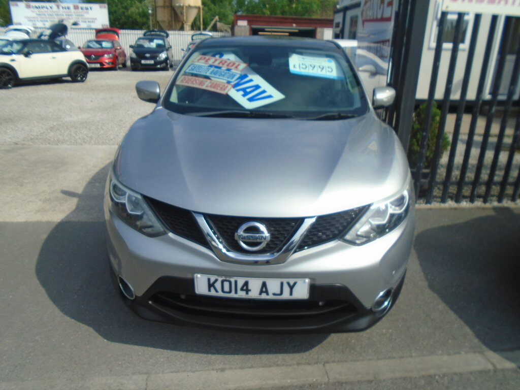 Nissan Qashqai Hatchback Black #2