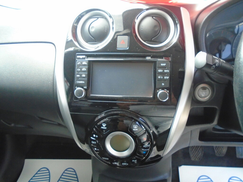Nissan Note Tekna Red #9