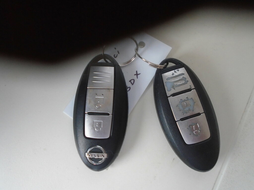 Nissan Note Tekna Red #16