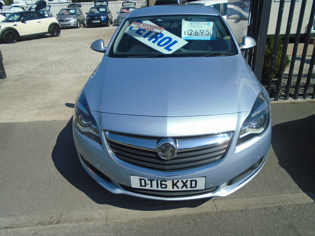 Vauxhall Insignia 1.4I Turbo Design Nav Hatchback Silver #2