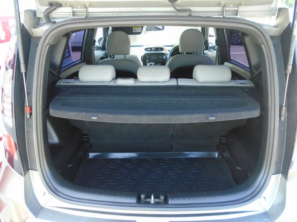 Kia Soul Soul Connect Crdi White #17