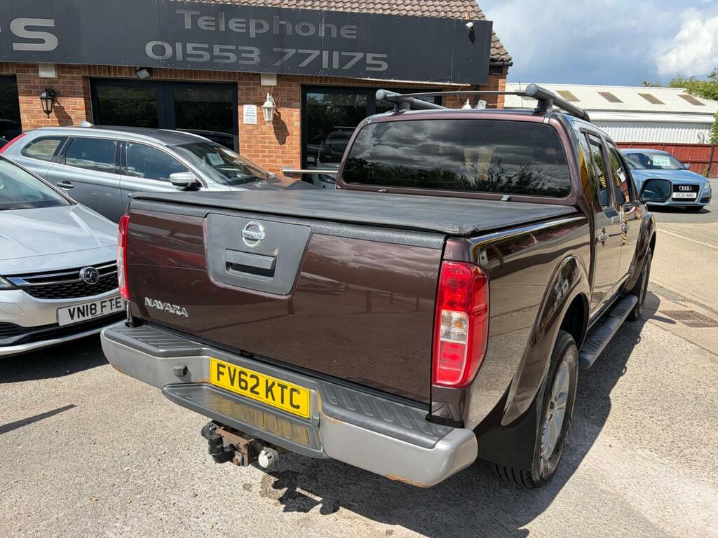 Nissan Navara 2.5 Dci Platinum 4Wd Euro 5 Beige #3