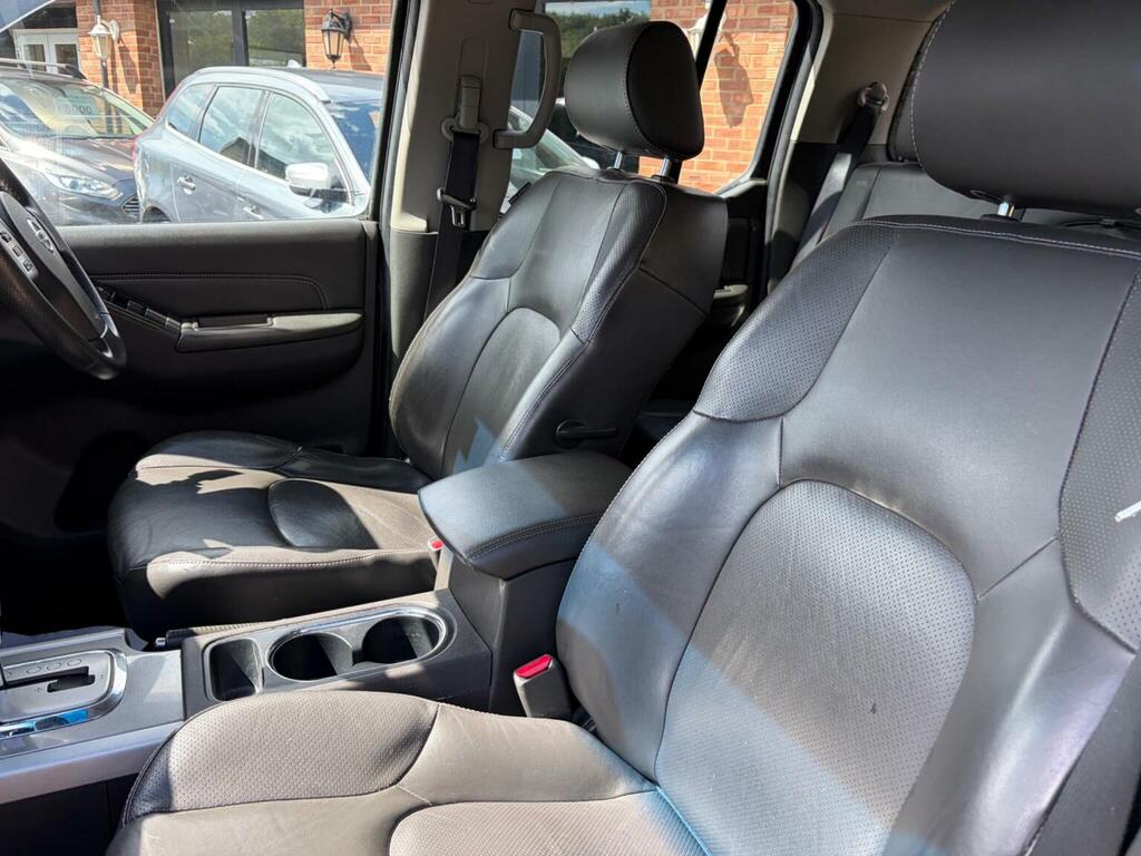 Nissan Navara Dci Tekna 4X4 Shr Dcb Black #28