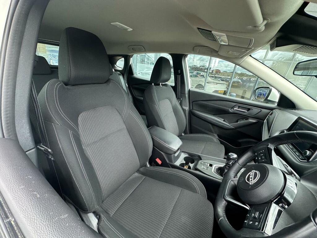 Nissan Qashqai 1.3 Dig-t Mhev Acenta Premium Euro 6 Ss ND23TVC #3